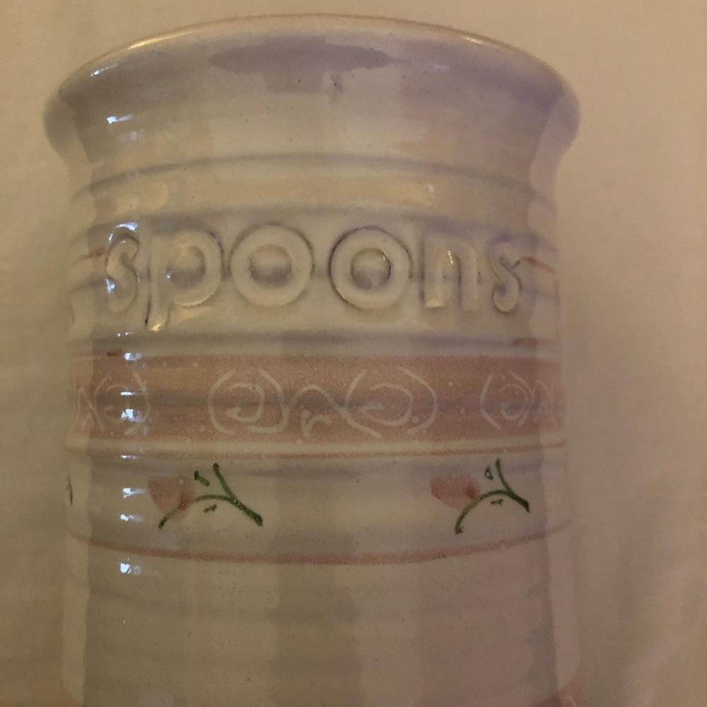Vintage Pink and White Ceramic Spoon/Utensil Holder; Excellent Condition - Picture 2 of 12